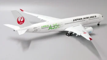 ماکت هواپیما ایرباس A350-900 هواپیمایی ژاپن ۱:۲۰۰ (1)