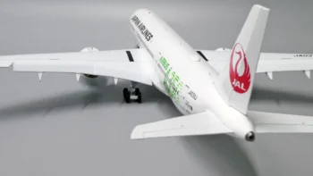 ماکت هواپیما ایرباس A350-900 هواپیمایی ژاپن ۱:۲۰۰ (4)