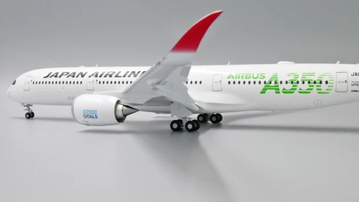 ماکت هواپیما ایرباس A350-900 هواپیمایی ژاپن ۱:۲۰۰ (5)