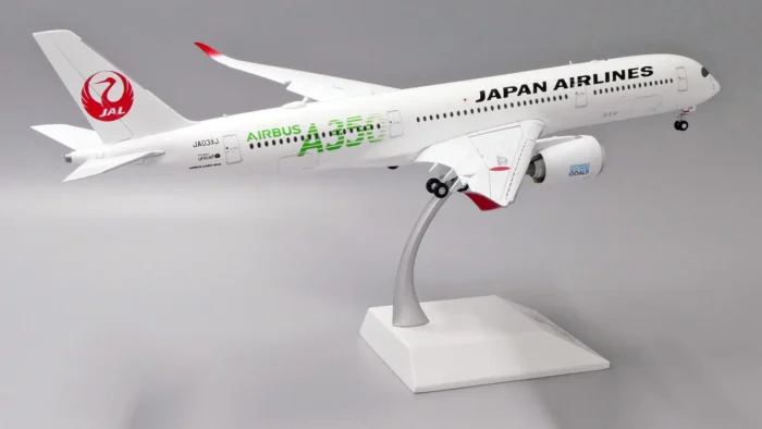 ماکت هواپیما ایرباس A350-900 هواپیمایی ژاپن ۱:۲۰۰