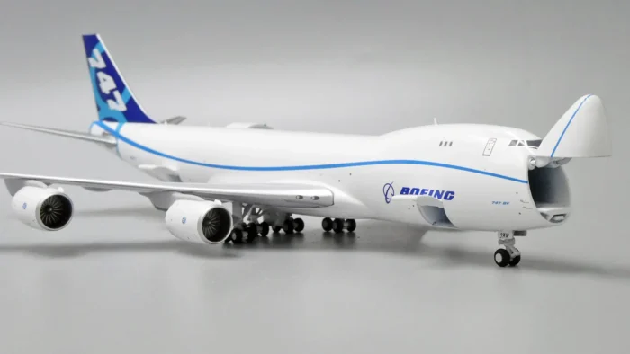 ماکت هواپیما بویینگ 747/8F مقیاس 1:400 (9)