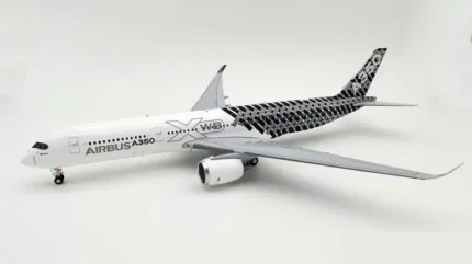 ماکت هواپیما ایرباس A350-900 House Colors 1:200 (۱)