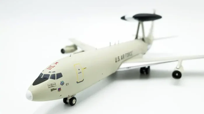 ماکت هواپیما بویینگ E-3B یو اس ایر فورس 300-707 1:200 (4)
