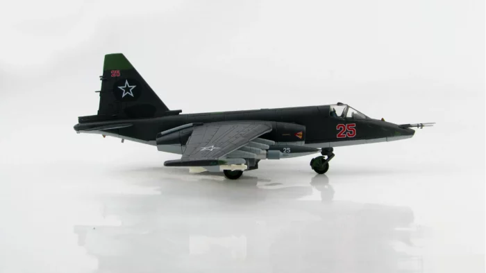 ماکت هواپیما روسی Su-25SM ایر فورس 1:72 (5)