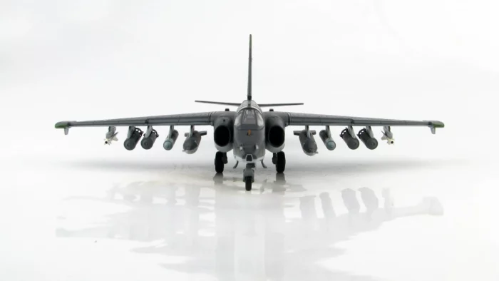 ماکت هواپیما روسی Su-25SM ایر فورس 1:72 (7)