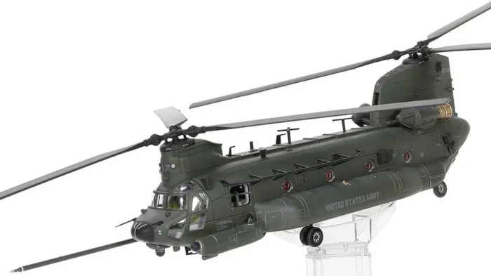 ماکت هواپیما بویینگ چینوک MH-47G 1:72 (1)