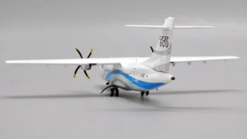 ماکت هواپیما ای تی آر House Colors ATR42-600 (4)