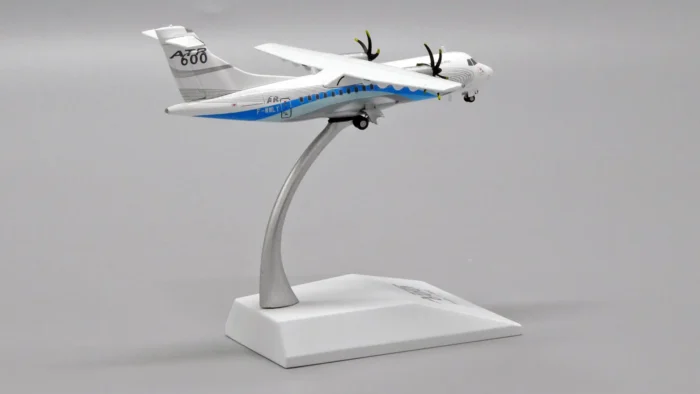 ماکت هواپیما ای تی آر House Colors ATR42-600 (9)