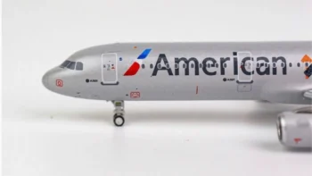 ماکت هواپیما ایرباس A321-200 هواپیمایی امریکن (1)