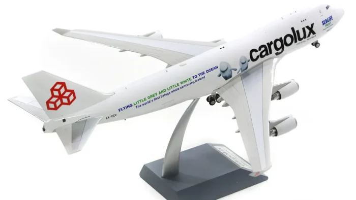 ماکت هواپیما بویینگ Cargolux "Sealife Trust" 747-400F (2)
