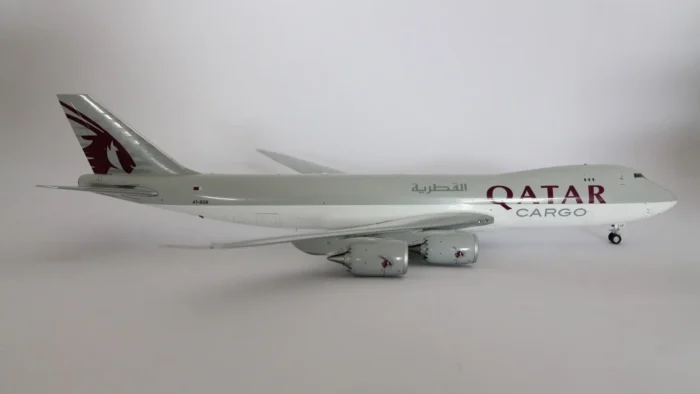 ماکت هواپیما بویینگ 747/8F هواپیمایی قطر Cargo A7-BGB (10)