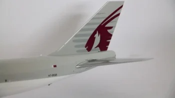 ماکت هواپیما بویینگ 747/8F هواپیمایی قطر Cargo A7-BGB (6)