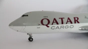 ماکت هواپیما بویینگ 747/8F هواپیمایی قطر Cargo A7-BGB (7)