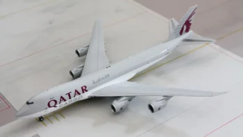 ماکت هواپیما بویینگ 747/8F هواپیمایی قطر Cargo A7-BGB (8)