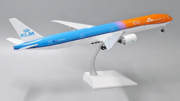 ماکت هواپیما بویینگ 777/300ER KLM Orange Pride 100 Years (13)