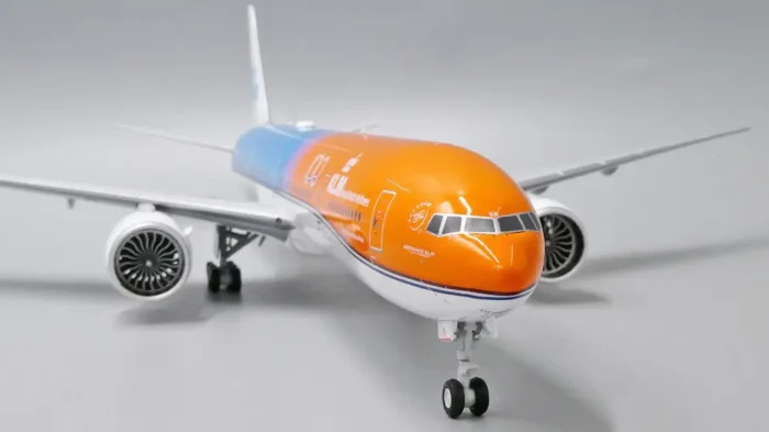 ماکت هواپیما بویینگ 777/300ER KLM Orange Pride 100 Years (4)