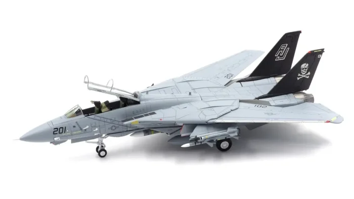 ماکت هواپیما کالیبر وینگز Grumman F14A Tomcat Jolly Rogers نیرو دریایی آمریکا (2)