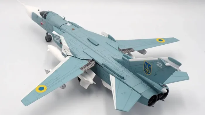 ماکت هواپیما سوخو کالیبر وینگز Su-24M شمشیرباز اوکراین (5)
