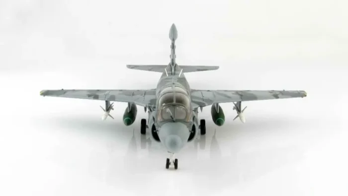 ماکت هواپیما هابی مستر Grumman EA-6B Prowler میدان هوایی افغانستان (1)