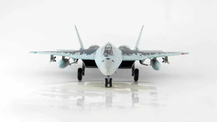ماکت هواپیما هابی مستر Su-57 "Felon" Stealth Fighter نیرو هوایی روسیه (6)