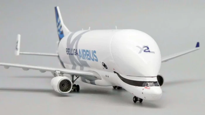ماکت هواپیما ایرباس A330-743L نهنگ XL حمل و نقل بین المللی (11)