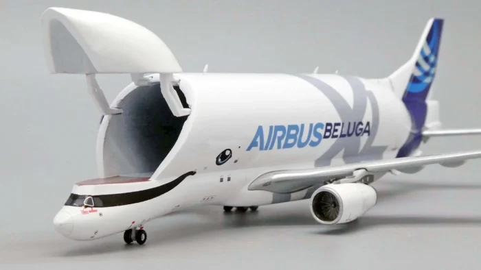 ماکت هواپیما ایرباس A330-743L نهنگ XL حمل و نقل بین المللی (2)