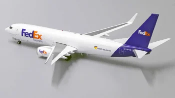 ماکت هواپیما جی سی وینگز FedEx Express B737-800 (16)