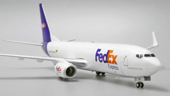 ماکت هواپیما جی سی وینگز FedEx Express B737-800 (4)