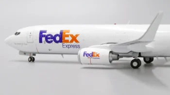 ماکت هواپیما جی سی وینگز FedEx Express B737-800 (9)