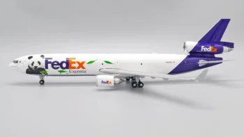ماکت هواپیما جی سی وینگز FedEx Panda Express McDonnell Douglas (8)
