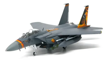 ماکت هواپیما جی سی وینگز McDonnell Douglas F15SG نیروی هوایی سنگاپور (2)