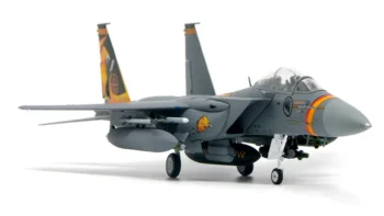 ماکت هواپیما جی سی وینگز McDonnell Douglas F15SG نیروی هوایی سنگاپور (4)