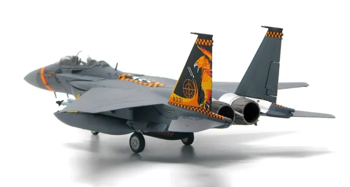 ماکت هواپیما جی سی وینگز McDonnell Douglas F15SG نیروی هوایی سنگاپور (5)