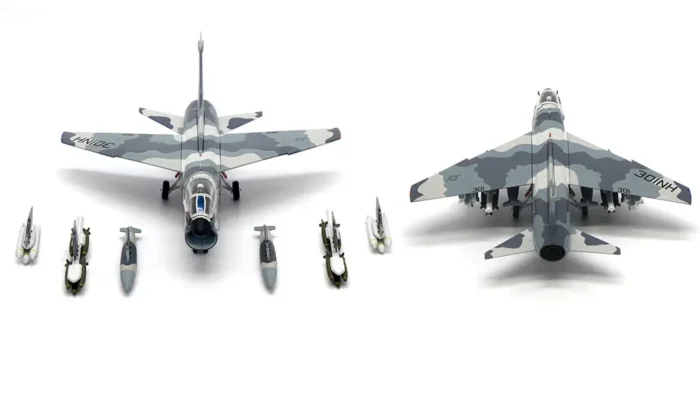 ماکت هواپیما جی سی وینگز A-7E Corsair II نیروی دریایی آمریکا (1)