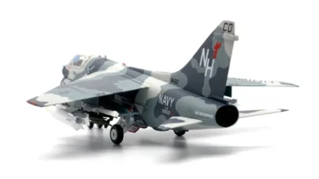 ماکت هواپیما جی سی وینگز A-7E Corsair II نیروی دریایی آمریکا (6)