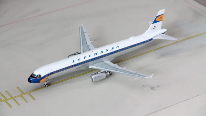 ماکت هواپیما ایرباس A321-231 هواپیمایی لوفت هانزا (7)