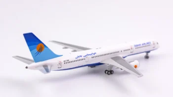 ماکت هواپیما بویینگ 200-757 EY-752 هواپیمایی تابان (1)