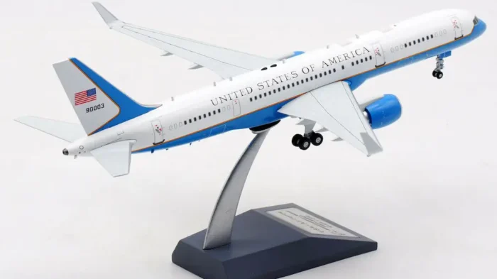 ماکت هواپیما بویینگ 200-757 C-32A USAF نیرو هوایی ایالات متحده (1)