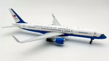 ماکت هواپیما بویینگ 200-757 C-32A USAF نیرو هوایی ایالات متحده (4)