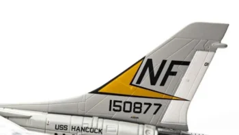 ماکت هواپیما سنتری وینگز F-8E Crusader نیرو دریایی آمریکا (3)