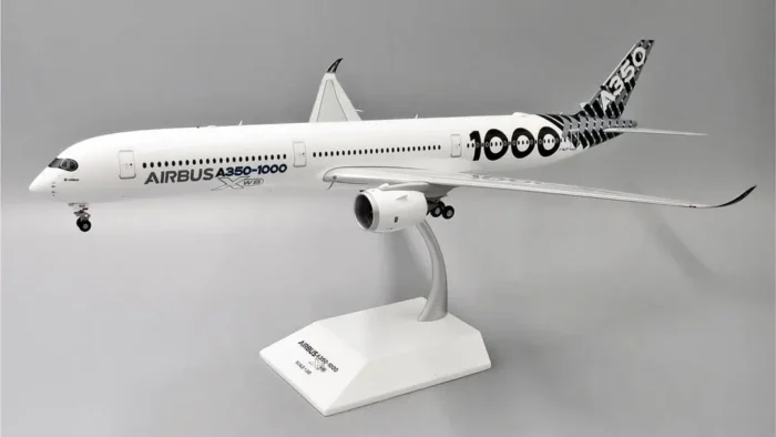 ماکت هواپیما ایرباس House Color A350-1000 الیاف کربن (10)