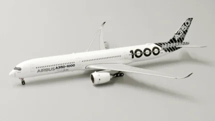 ماکت هواپیما ایرباس House Color A350-1000 الیاف کربن (2)