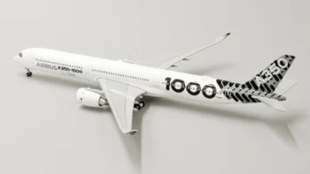ماکت هواپیما ایرباس House Color A350-1000 الیاف کربن (6)