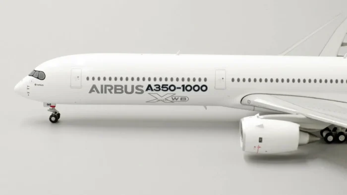 ماکت هواپیما ایرباس House Color A350-1000 الیاف کربن (9)
