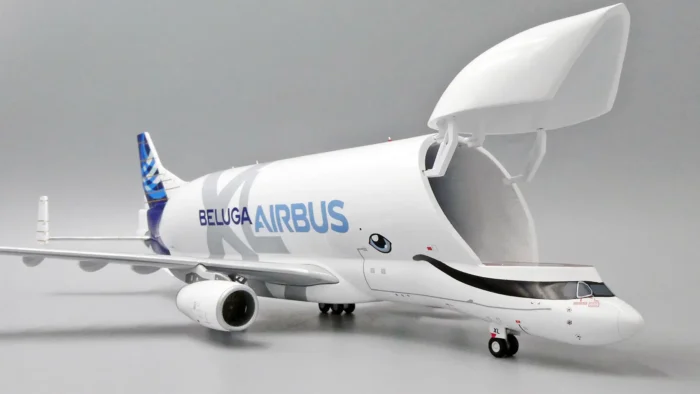 ماکت هواپیما ایرباس A330-743L BelugaXL حمل و نقل بین المللی (1)