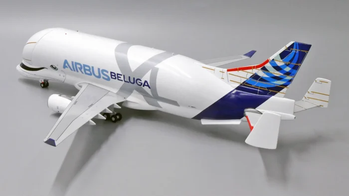 ماکت هواپیما ایرباس A330-743L BelugaXL حمل و نقل بین المللی (10)