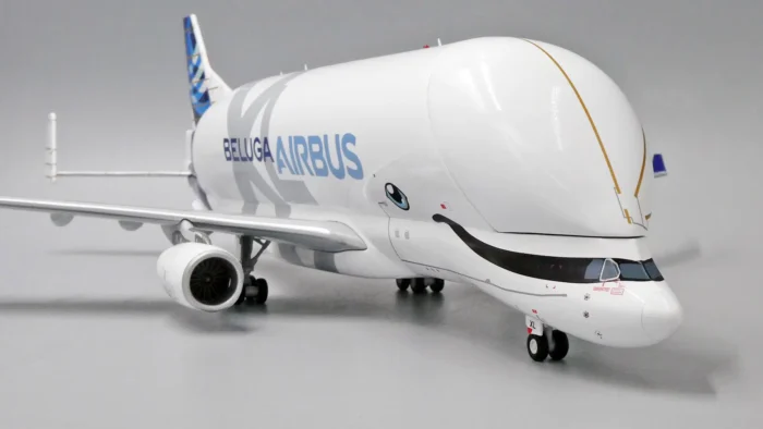 ماکت هواپیما ایرباس A330-743L BelugaXL حمل و نقل بین المللی (12)