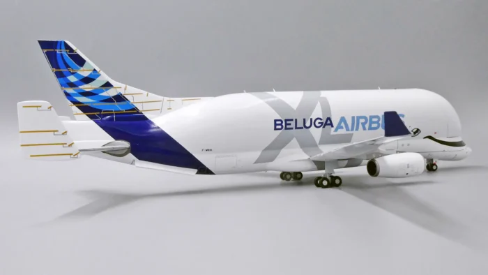 ماکت هواپیما ایرباس A330-743L BelugaXL حمل و نقل بین المللی (14)
