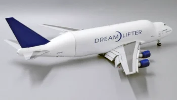 ماکت هواپیما بویینگ 747/400LCF Flap Down جیسی وینگز (3)