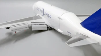 ماکت هواپیما بویینگ 747/400LCF Flap Down جیسی وینگز (5)